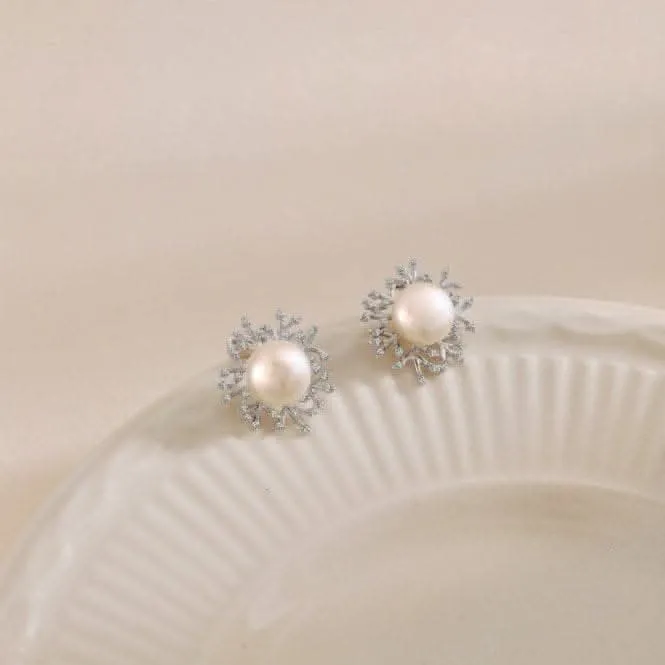 Fresh Water Pearl Sparkling Leaves Earrings ERLE023 Ania Haie Jewellery